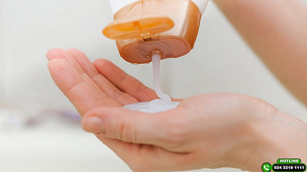 thói quen gây rụng tóc