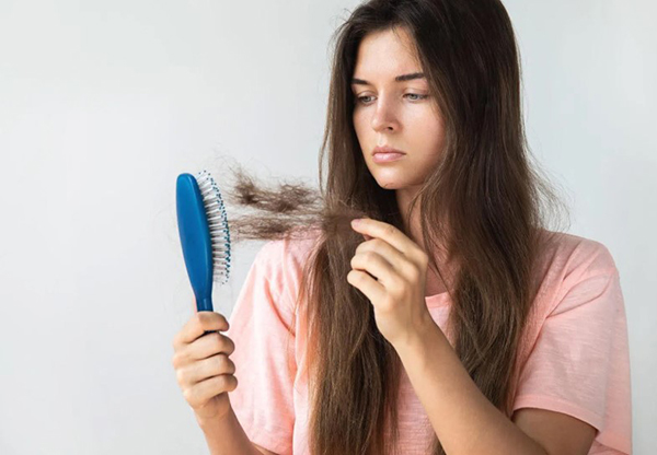 Triệu Chứng Của Rụng Tóc: Nhận Biết và Hiểu Rõ Vấn Đề